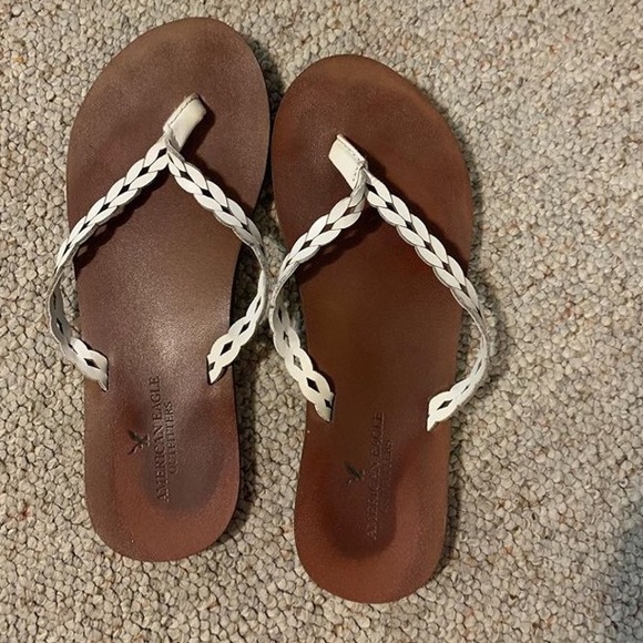 american eagle outfitters flip flops